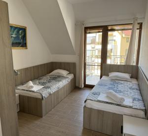 Sea View 2 Bedroom Apartment - Top floor