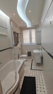 Wawel Castle and River View 2 Real Bedrooms