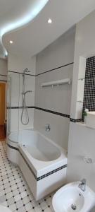 Wawel Castle and River View 2 Real Bedrooms