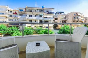 Iris Apartments