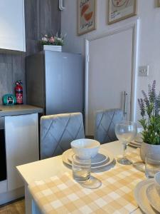 Comfy place with mezzanine room and free parking