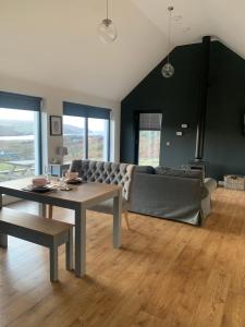 The Byre, Glasphein-Panoramic sea and glen views