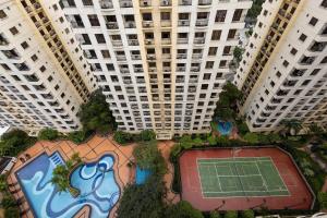 2BR Forbeswood Heights Forbestown BGC