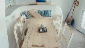 Guesthome in Fira w pool for 8guests