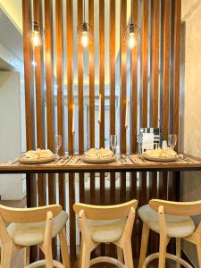 Midhaven Suite