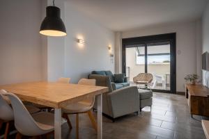 AT308 Con piscina, aire acondicionado, parking, playa Canyadell a pocos metros