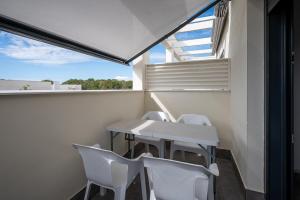 AT308 Con piscina, aire acondicionado, parking, playa Canyadell a pocos metros