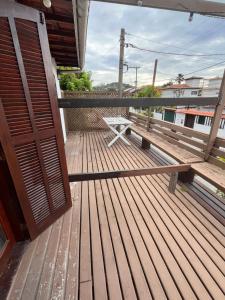 Quarto em casa próx a rua das pedras