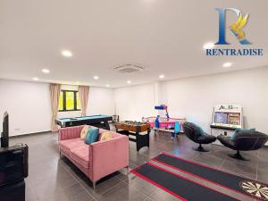 Chill Haus Pool Villa by RR JBcity