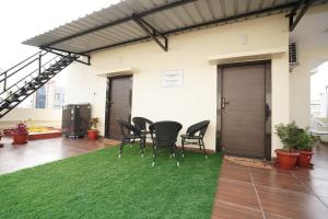 Aereo Terrace Stays -1 Bed Premium Stay Shamshabad