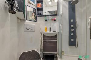 Charming atypical apt in heart of Marais