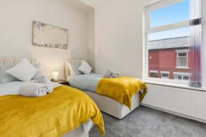 Manchester 2 bedroom house ideal for long stays