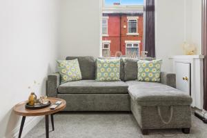 Manchester 2 bedroom house ideal for long stays