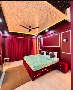 Red cottage stay