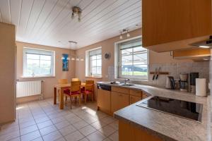 Hus-Pellworm-1-Ferienwohnung-Meerestraum