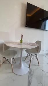 أستديو للإيجار في دبي عزيزي ريفيرا 61