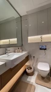 أستديو للإيجار في دبي عزيزي ريفيرا 61