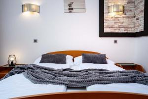 Apartment in Lopar with balcony, air conditioning, WiFi 4738-4