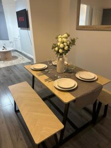 Ocean Stays 3BR- FREE PARKING - Anfield-Sleeps 7