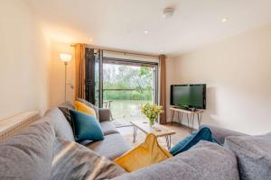 The Boathouse by Plush Huts