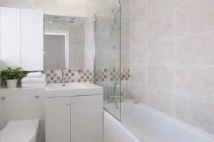 Elegant Central London Apartment - Walk to Hyde Park