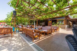 Gokcen Hotel & Apartments