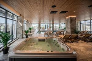 Alezzi Odyssey Apartment Pool & Spa