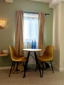 Spring Warsaw Central 1-Bedroom Apartment with City View