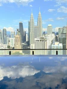The Luxe Suites KLCC by Cozy Stay