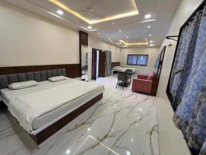 Hotel Keshar Palace Shani Shingnapur