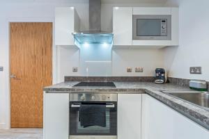 Manchester Modern 1-Bed City Centre Flat - Balcony & Parking