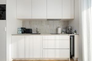 Sand & Mint - right on the beach - by rentmonkey