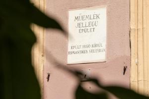 Downtown apartment with parking space