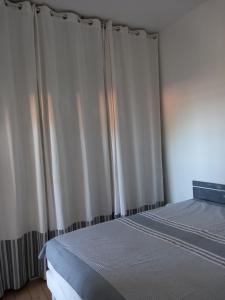 Appartement Hyères plage vue mer 50m2