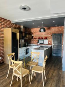 The vantage, Rosebank