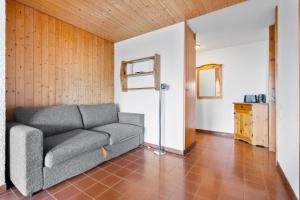 Capricorne RS1 sur la place du village a Anzere