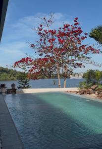 Tahum Lake Resort
