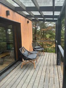 Los Coihues Refuge - Modern Forest Cabin