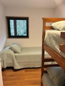 Los Coihues Refuge - Modern Forest Cabin