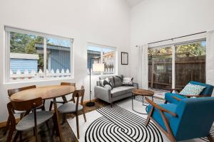 Coda Walkable Woodstock Guesthouse Portland