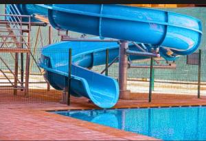 Elegant Pool Parking Close to center