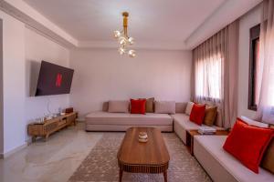 Elegant Apartment Premium Village Marrakech 6 Swimming Pools Gym Parking 2BR - lai