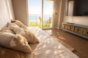 PRIMERA LÍNEA, Playa , Piscina y amanecer