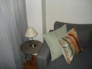 Cozy Corner Apartment-Free Parking