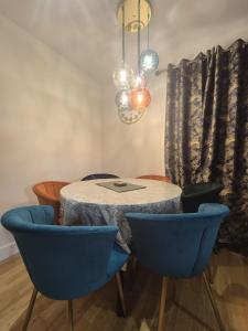 Quirky Modern Apartment in Quiet Croydon - Perfect for contractors and tourists
