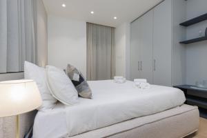 Bergamo Center BGYnn Balcony Suite