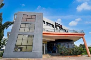 Hotel O New Kailash Restaurant and Lodging