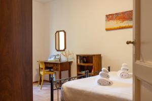 Hostly Il Pozzo Antico Perugia Etruscan City