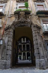 Palazzo Caracciolo DArena Luxury Rooms