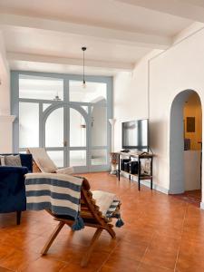 AMPARO · Casa de Amplios Espacios Estacionamiento doble